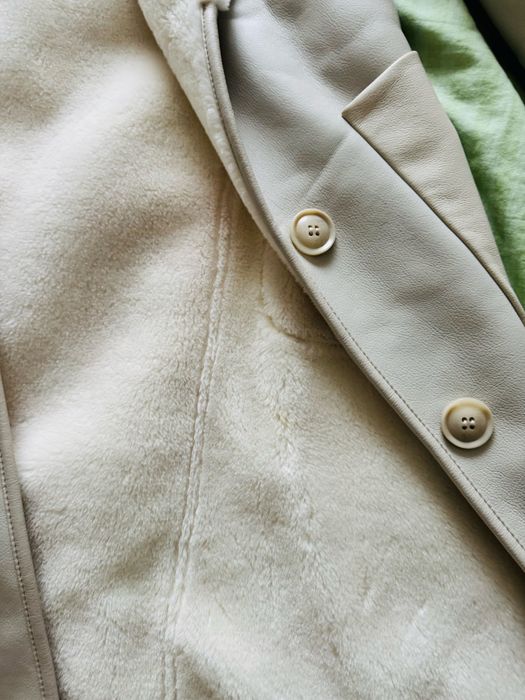 Продам верхнюю одежду