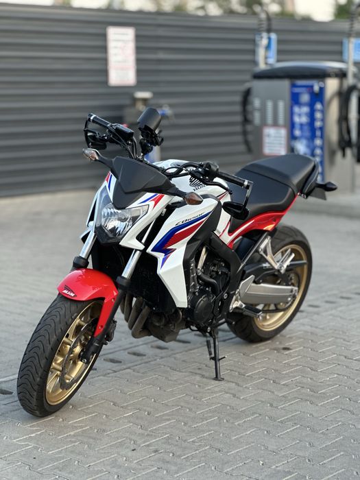 Vand Honda CB650F - pt A2 Legal - Evacuaee Shark omologata, impecabil