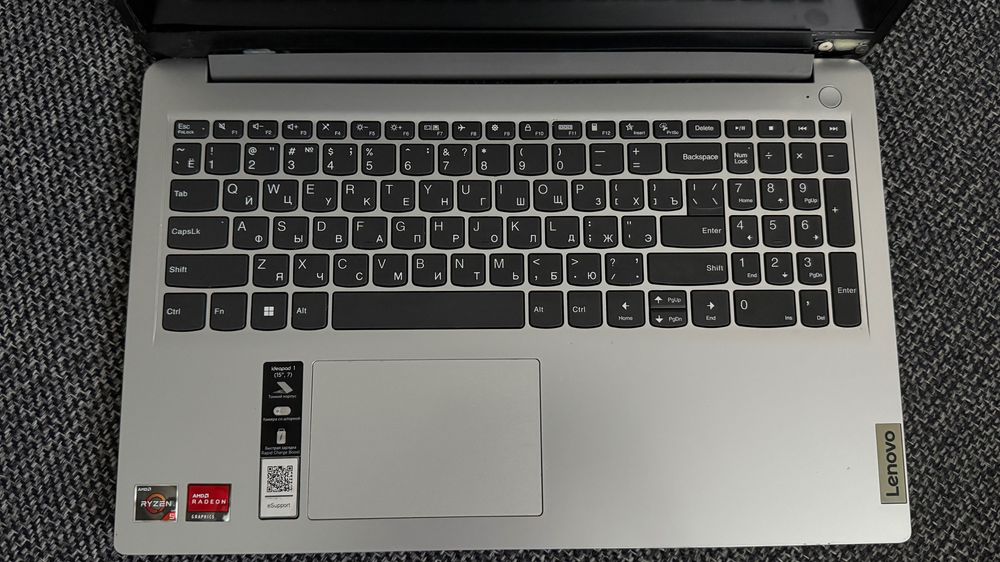 Срочно Продам ноутбук lenovo