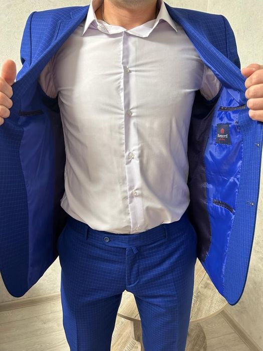 Продам костюм Ramzotti