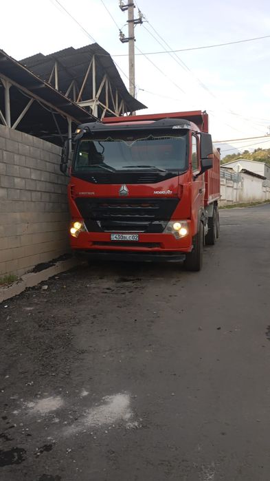 Продам грузовик HOWOA7