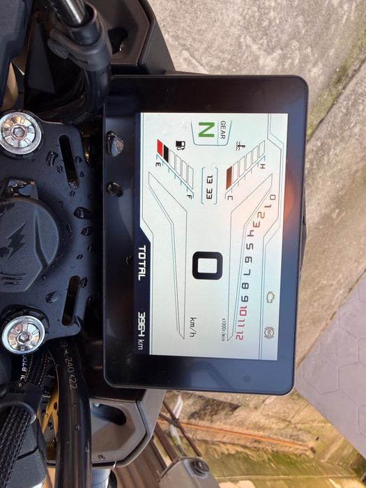 QJ Motor SRK 125 S/2025/A1/3964 km/Adusa recent