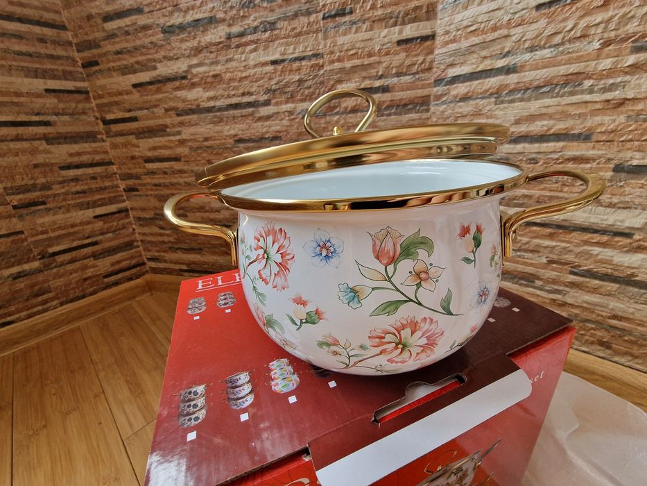 Комплект эмалированных кастрюль с цветочным принтом