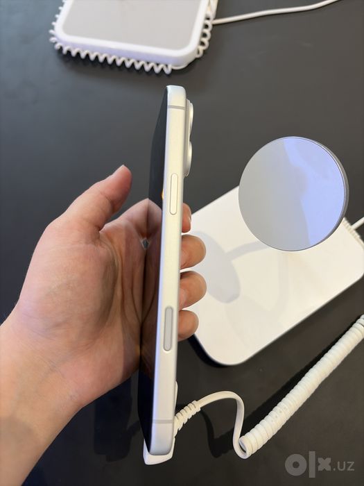 Apple iPhone 17 Pro Max — 2 TB | Silver | 94% аккумулятор