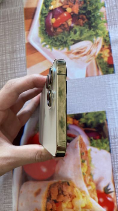 Iphone 13 pro max gold 128 ochilmagan hech qayeri almashmagan