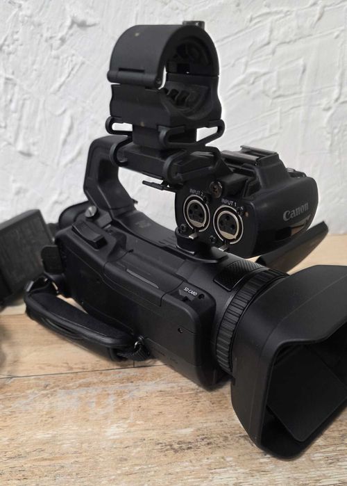 Camera Video Profesionala 4K Canon XA70 - KLI Amanet