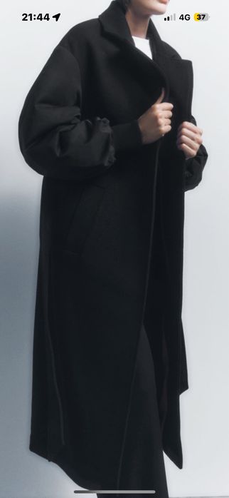 Продам стильный пальто-бомбер