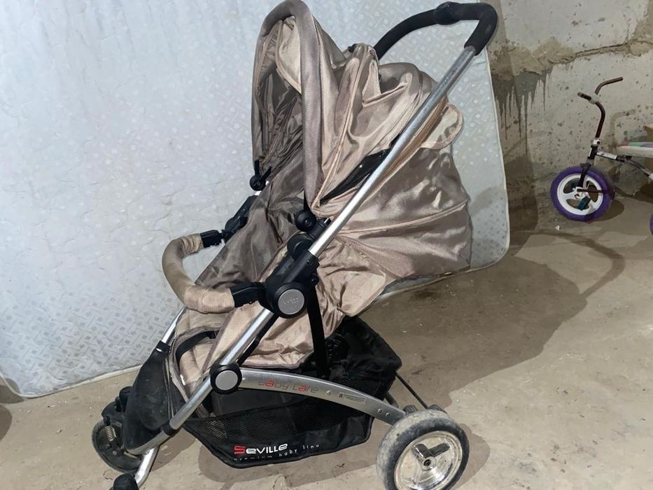 Продам детскую коляску