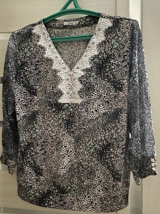 Продам блузку женскую 54р.