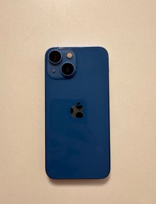Vand iphone 13 mini  128 de gb