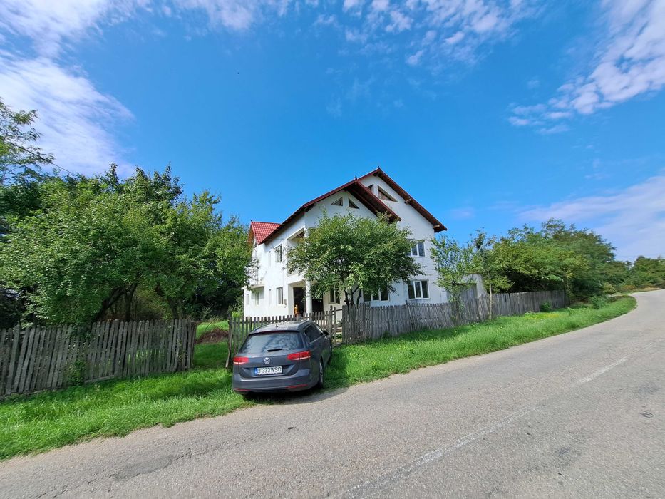 Casă P+E+M de vanzare – Suseni, Argeș