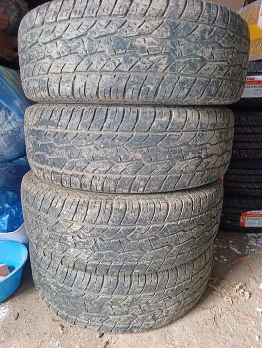 Продам комплект шин А/Т ( Б/У)