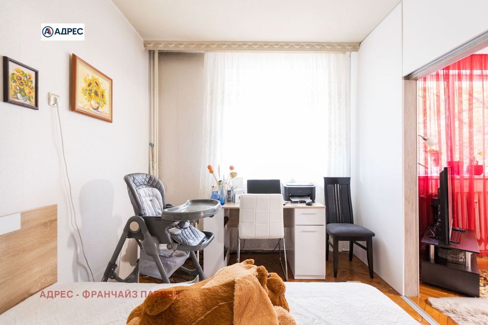 Продава се Тристаен апартамент в Плевен, Идеален център - 100 кв.м за 1450 €/кв.м - Снимка #9