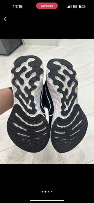 Кроссовки Nike, новые