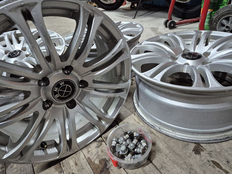 Vând jante 5x120 R17