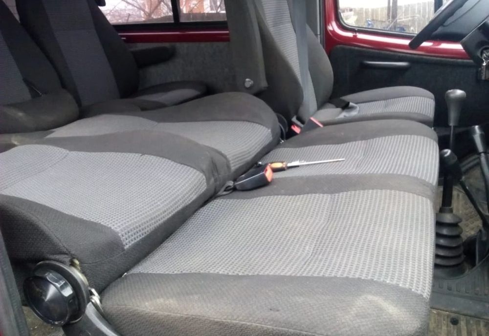 Передние сиденья на Газель