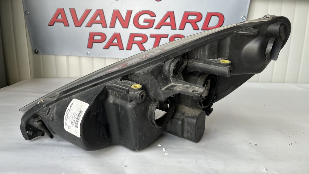 Десен фар Ford S-max 2006-2015