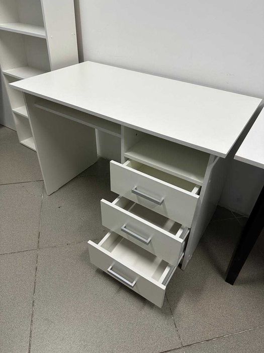 Продам офисный стол