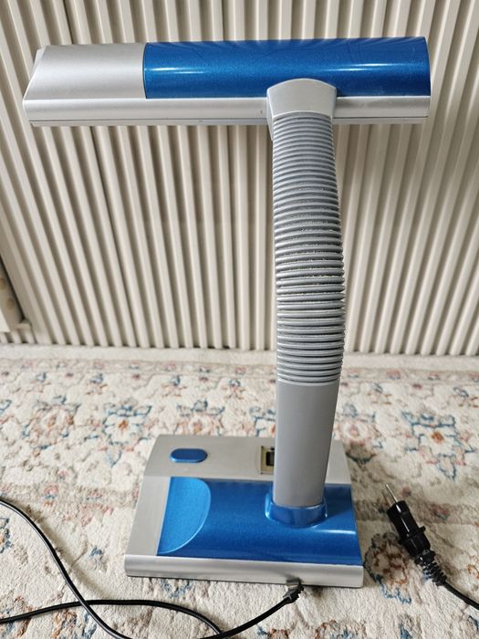 Продам настольную лампу