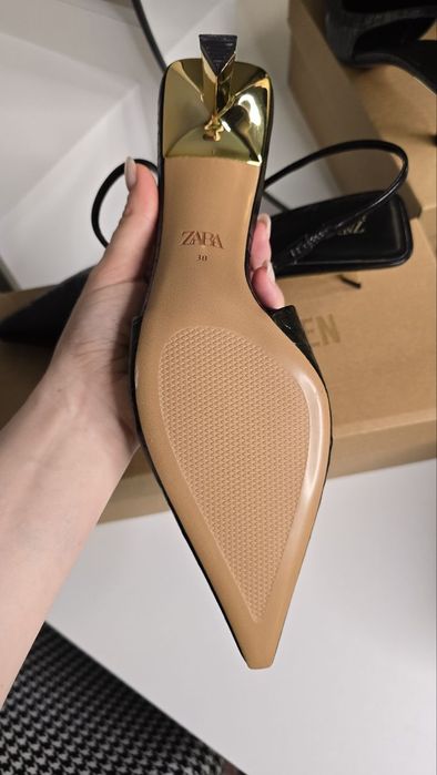 Елегантни обувки ZARA