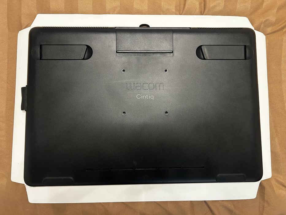 Vand tableta grafica Wacom Cintiq 16