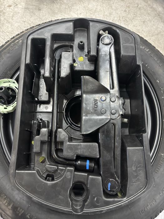 патерица/крик/ключ за peugeot 308 T9