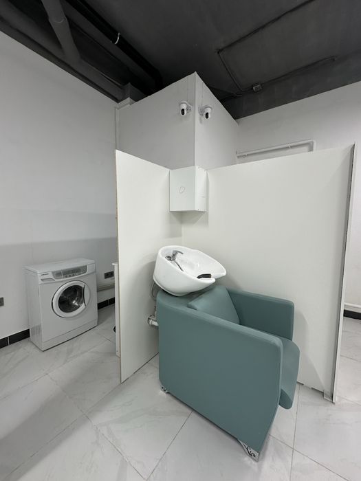 Продам  парикмахерский зеркало, тумба