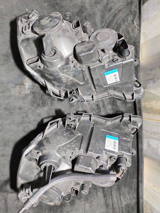 Фары volkswagen polo Mk4