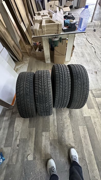 Продам зимние шины