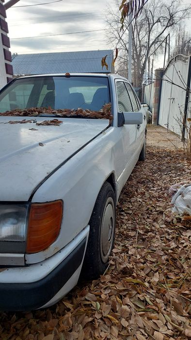 Продам мерседес 124. 2.3