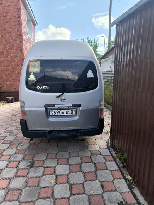 Ниссан урван 2004 года 15 мест