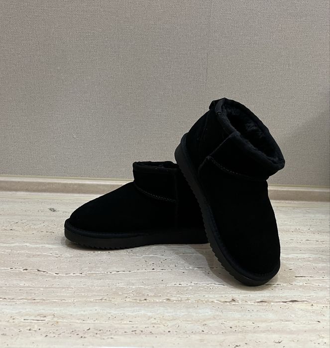 Уги для девочки новые