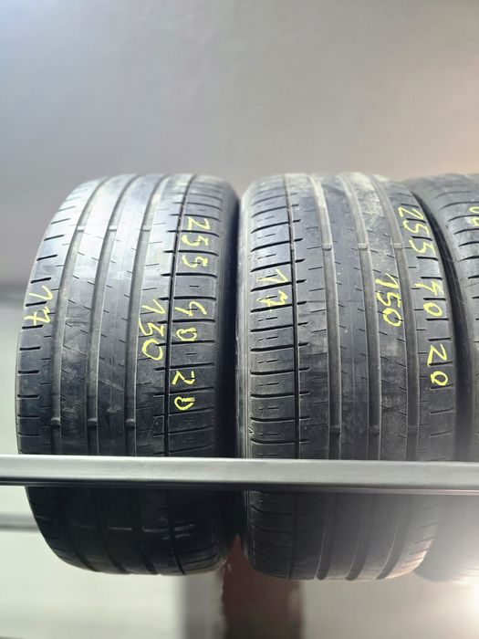 2x 255/40/20 VARA FALKEN Stare excelentă