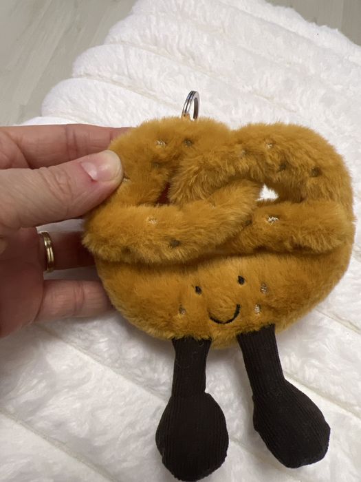 Jellycat covrig maro