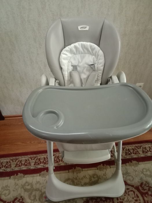 Детский стульчик для кормления
