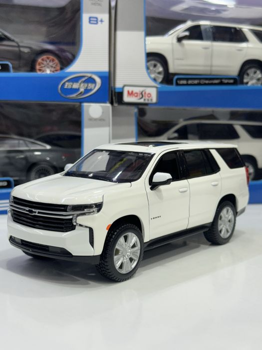 TAHOE 1:24 mashtab Металлические модели автомобилей  Maisto