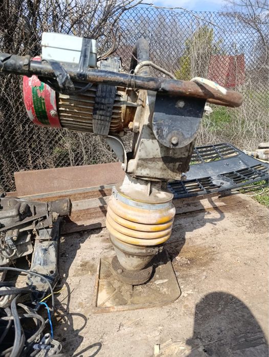 Перфоратор  Вибратор  Трамбовки