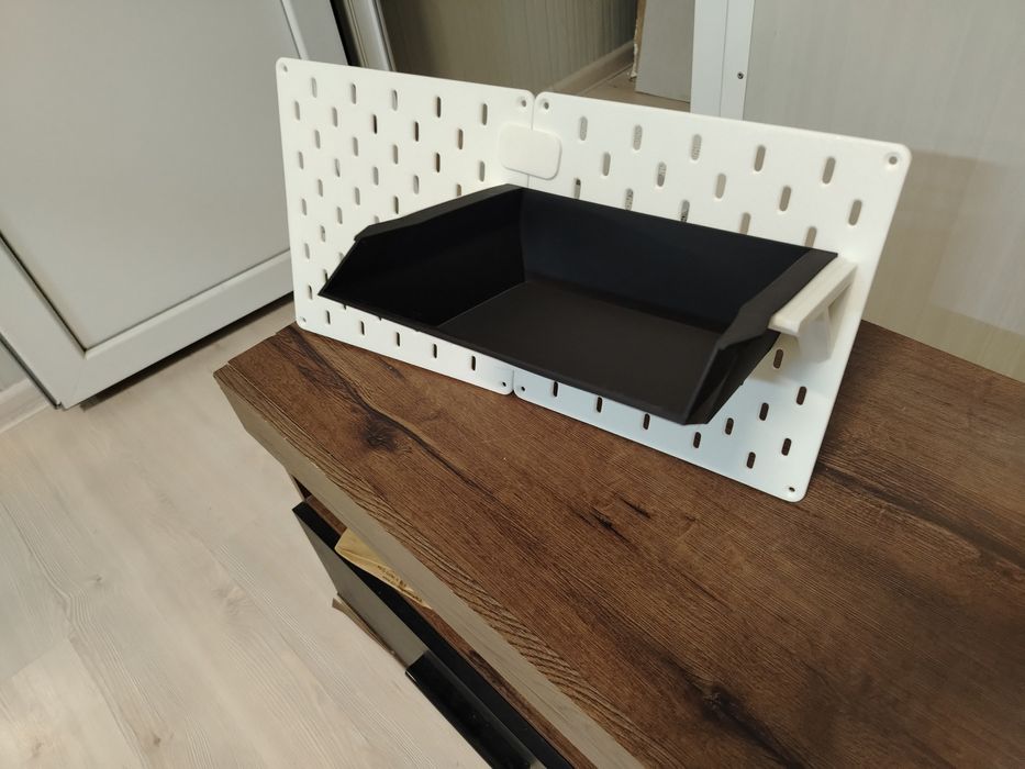 Модулен контейнер за стена – Черен мат/бял