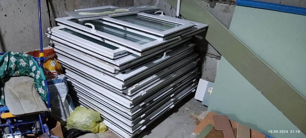 Продаю б/у пластиковых окны