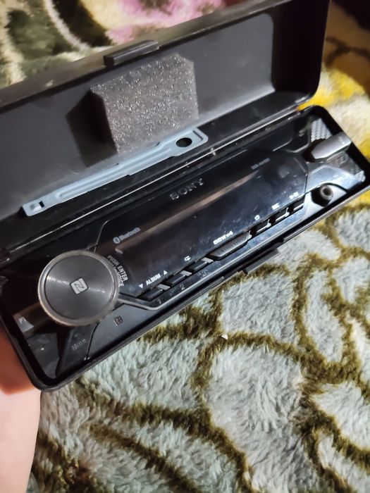 Продам автомагнитолу SONY