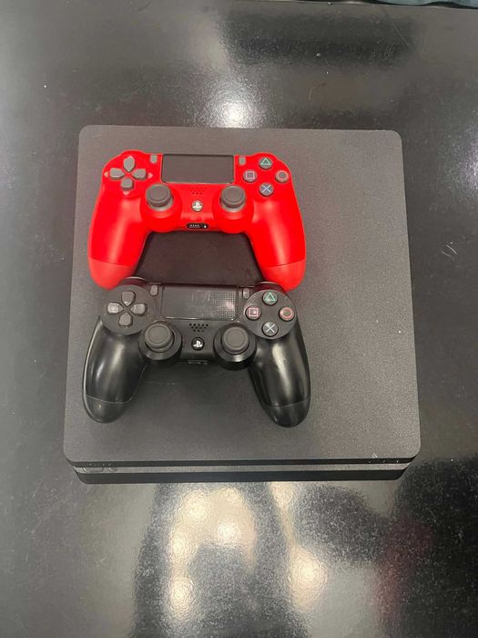 PlayStation4 Запазена