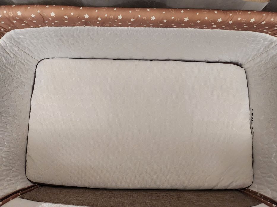 Колыбельная кроватка