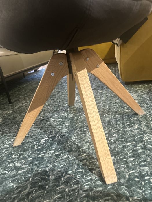 Vand scaun Momax,in stare buna