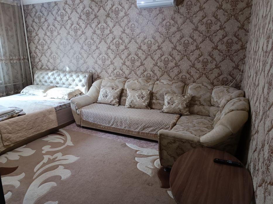 По часам,суточно,ночь.