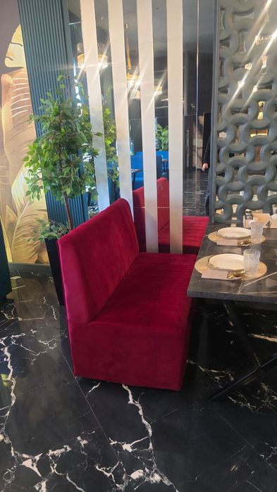 Продам диван для кафе и ресторанов