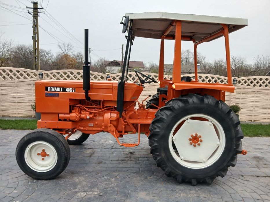 Tractor Renault 461