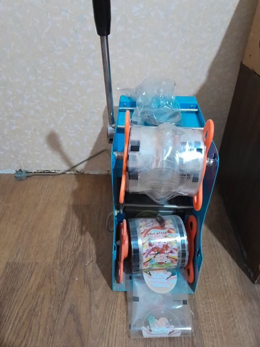 Аппарат для запайки стаканов