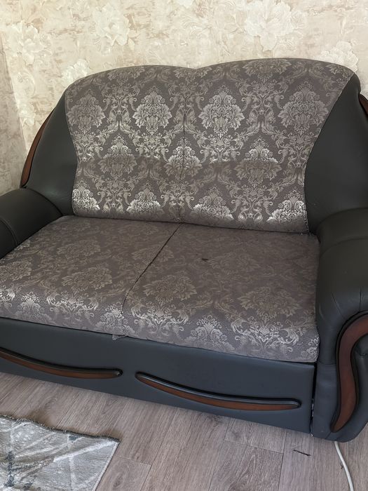 Продам гарнитур