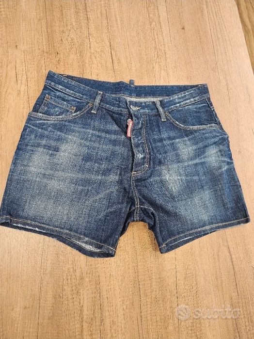 Jeans Dsquared2 scurți masura 50 originali 100%