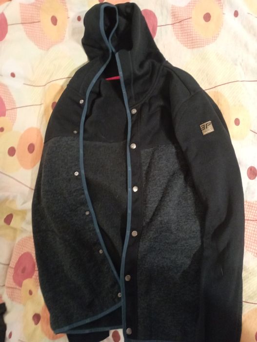 Pulover cu capse original călduros XL